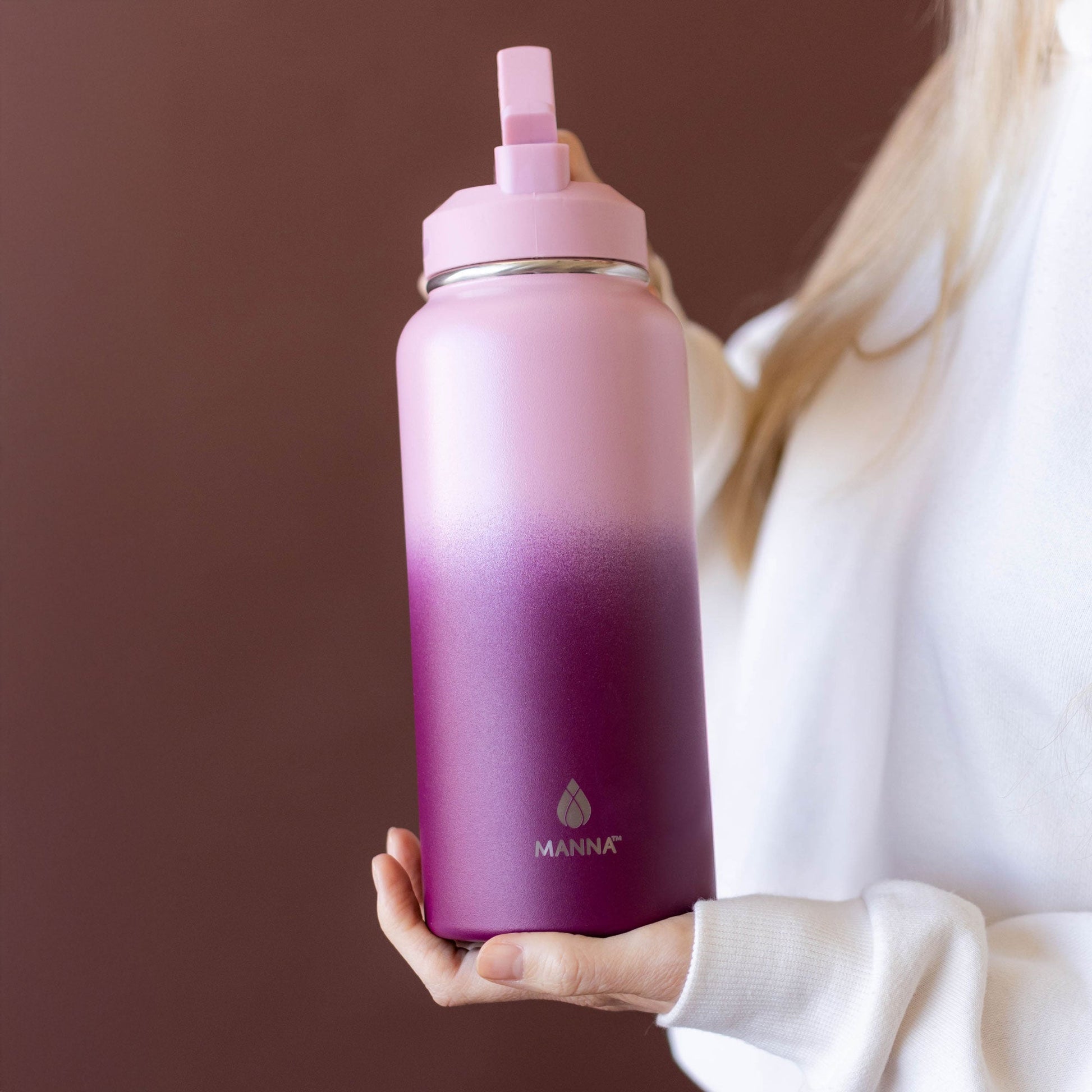 32-oz-powel-bottle-x7 32_Manna_Website_Lifestyles-2.jpg
