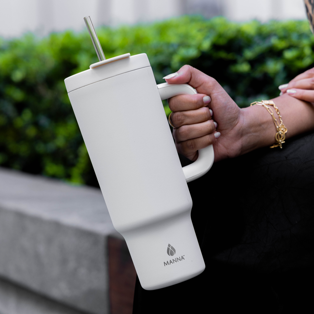 40-oz-leisure-tumbler-q1 Core_Home_Manna_Lifestyle_AUG_13-38.png